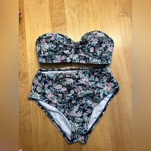 Kona Sol Bathing Suit, Size Medium